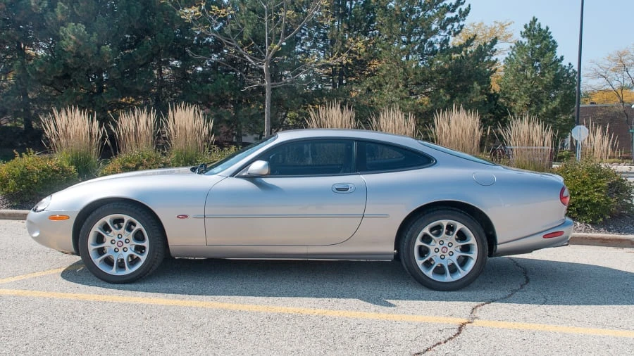 2000 Jaguar X100 XKR - Image 2 of 9