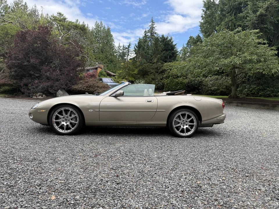 2000 Jaguar X100 XKR - Image 4 of 24