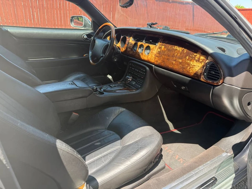 2000 Jaguar X100 XKR - Image 6 of 9
