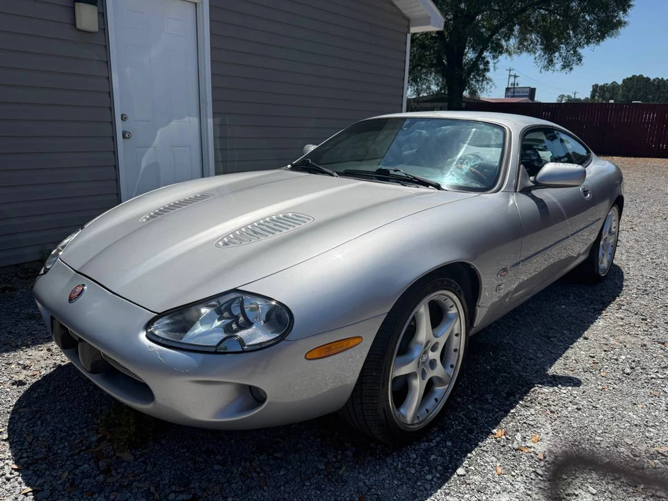 2000 Jaguar X100 XKR - Image 2 of 9
