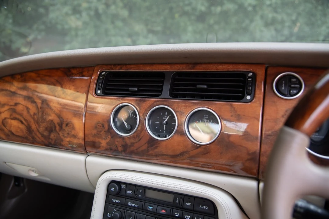 2000 Jaguar X100 XKR - Image 12 of 30