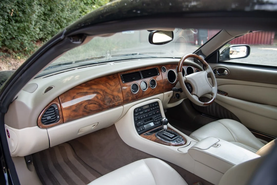 2000 Jaguar X100 XKR - Image 4 of 30