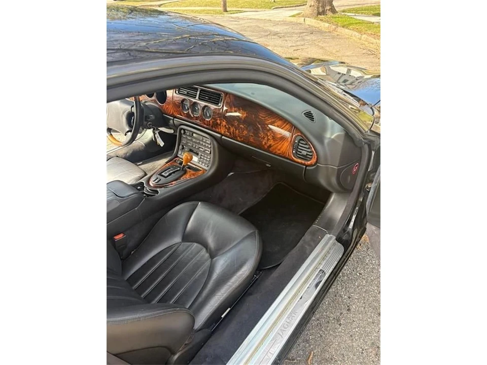 2000 Jaguar X100 XKR - Image 9 of 12