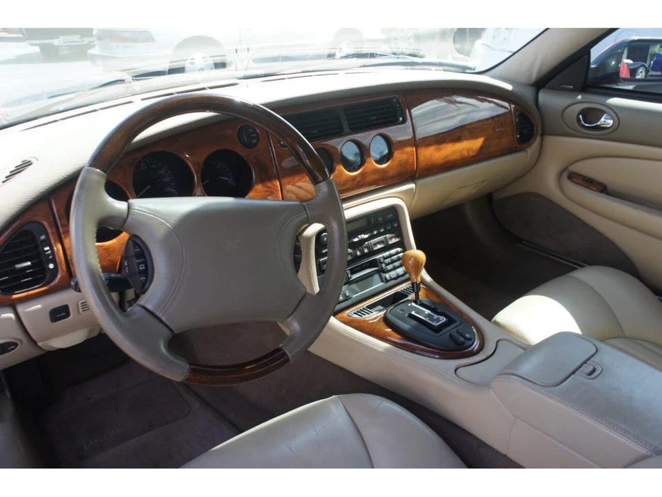 2000 Jaguar X100 XKR - Image 13 of 23