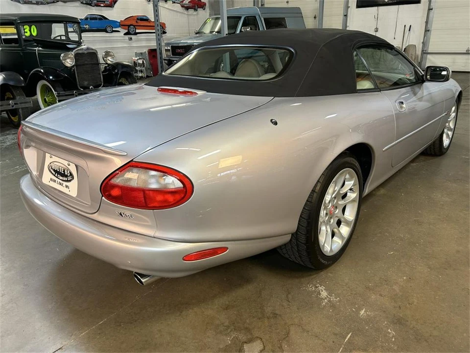 2000 Jaguar X100 XKR - Image 5 of 31