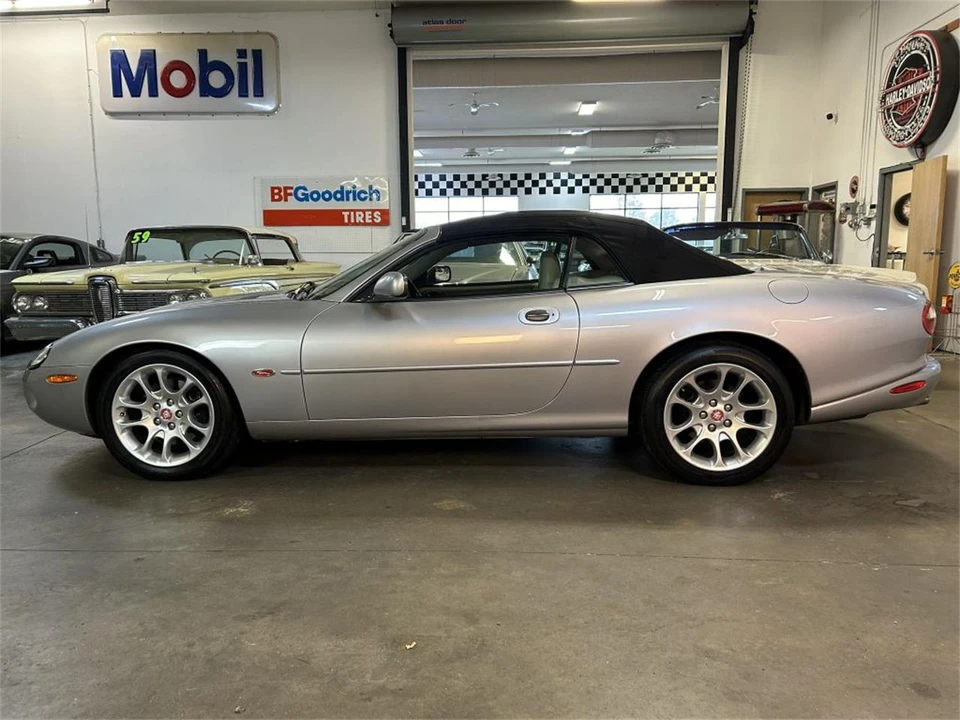 2000 Jaguar X100 XKR - Image 8 of 31