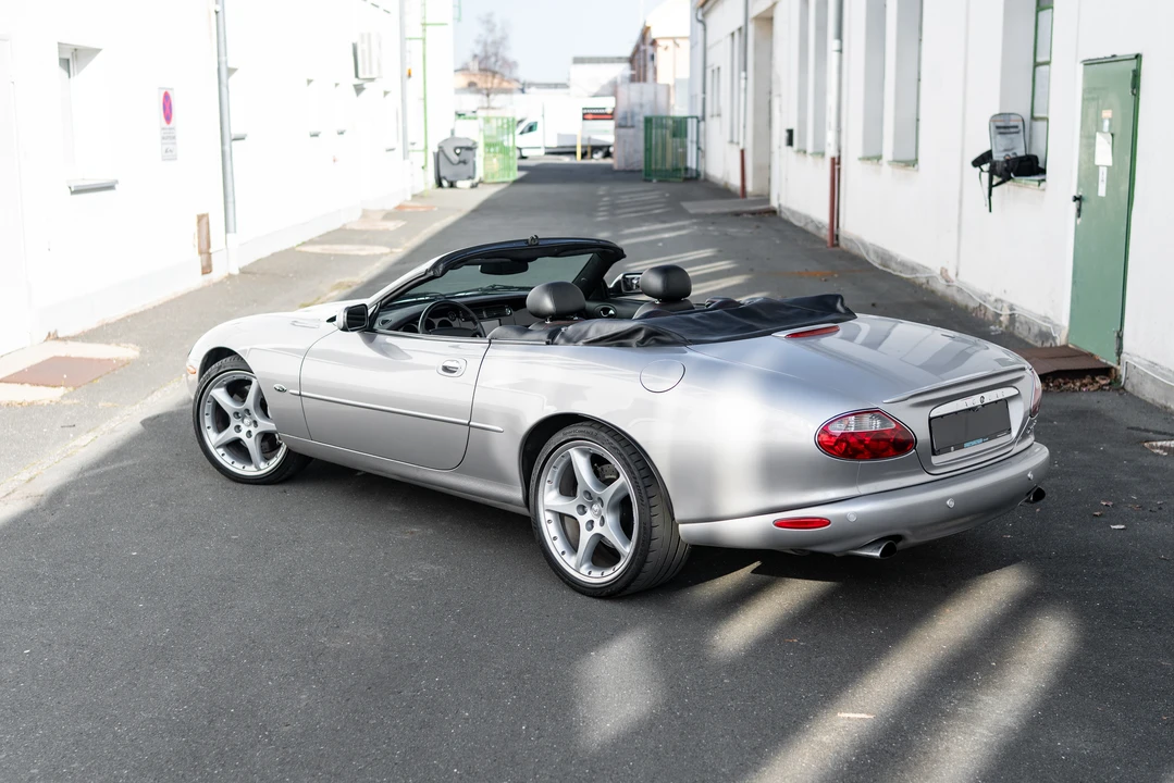 2000 Jaguar X100 XKR - Image 10 of 31