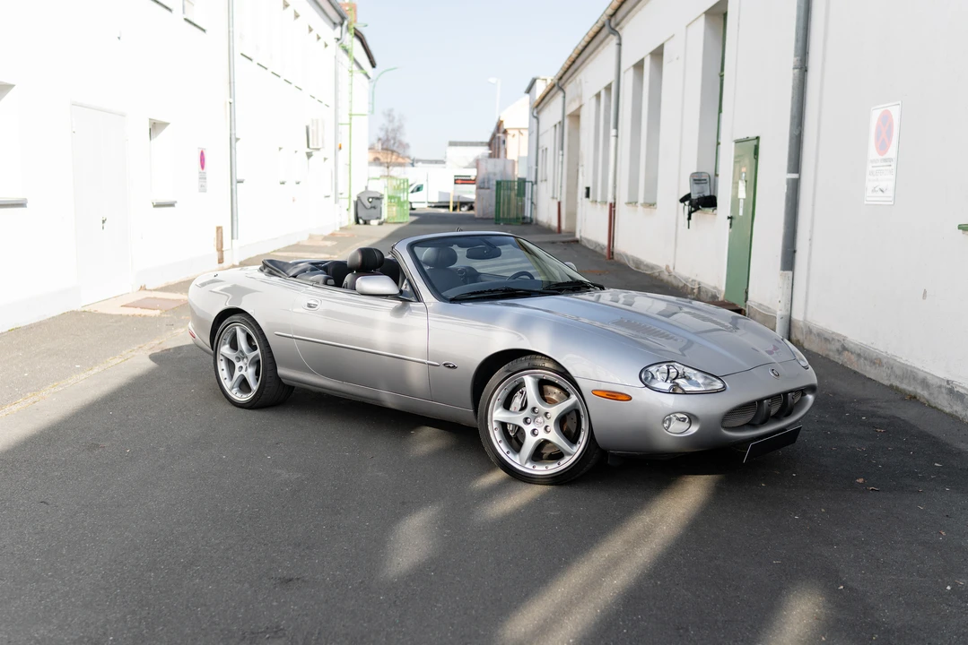 2000 Jaguar X100 XKR - Image 3 of 31