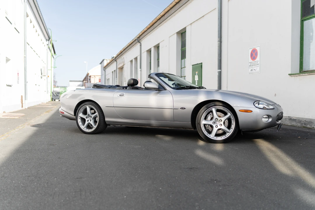 2000 Jaguar X100 XKR - Image 4 of 31