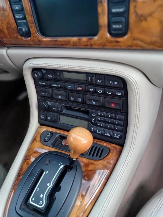 2000 Jaguar X100 XKR - Image 15 of 19