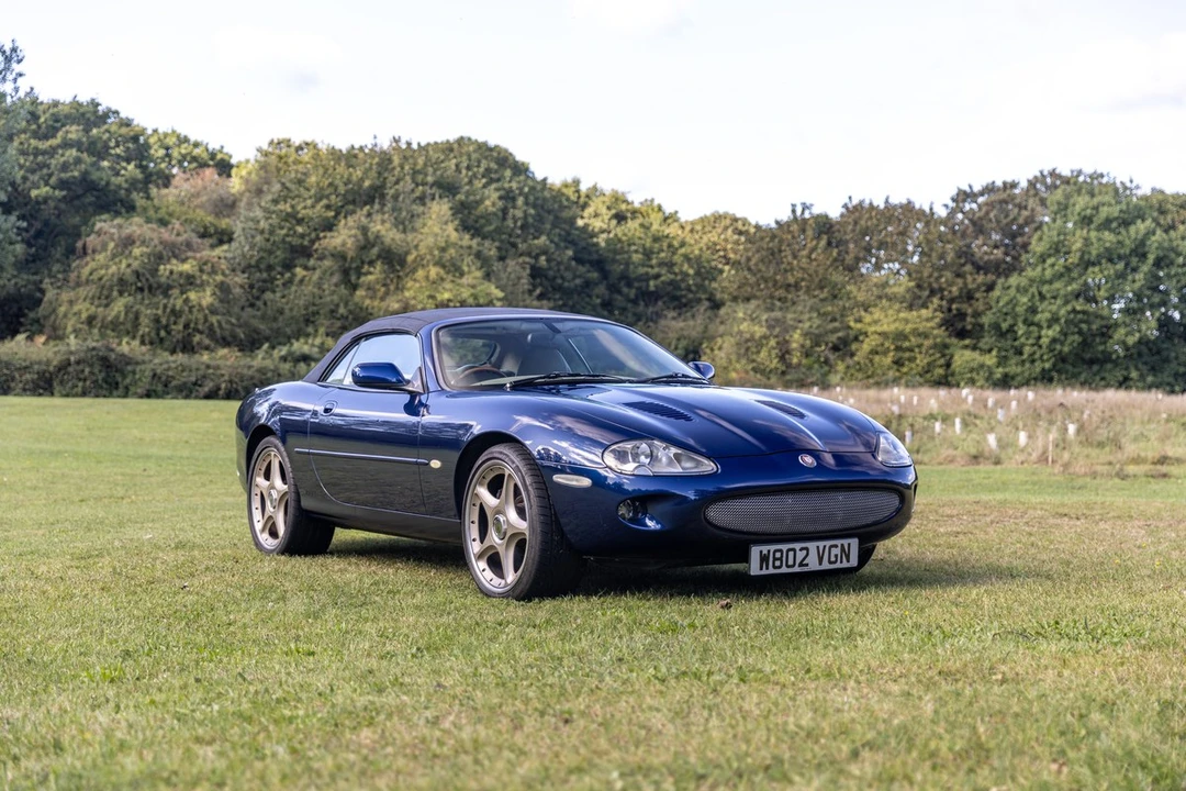 2000 Jaguar X100 XKR - Image 2 of 30