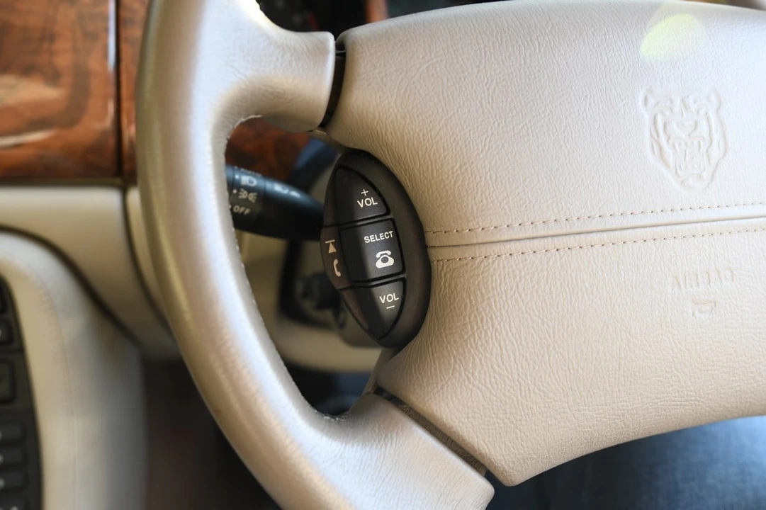 2000 Jaguar X100 XKR - Image 30 of 30