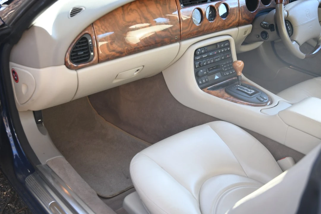 2000 Jaguar X100 XKR - Image 26 of 30