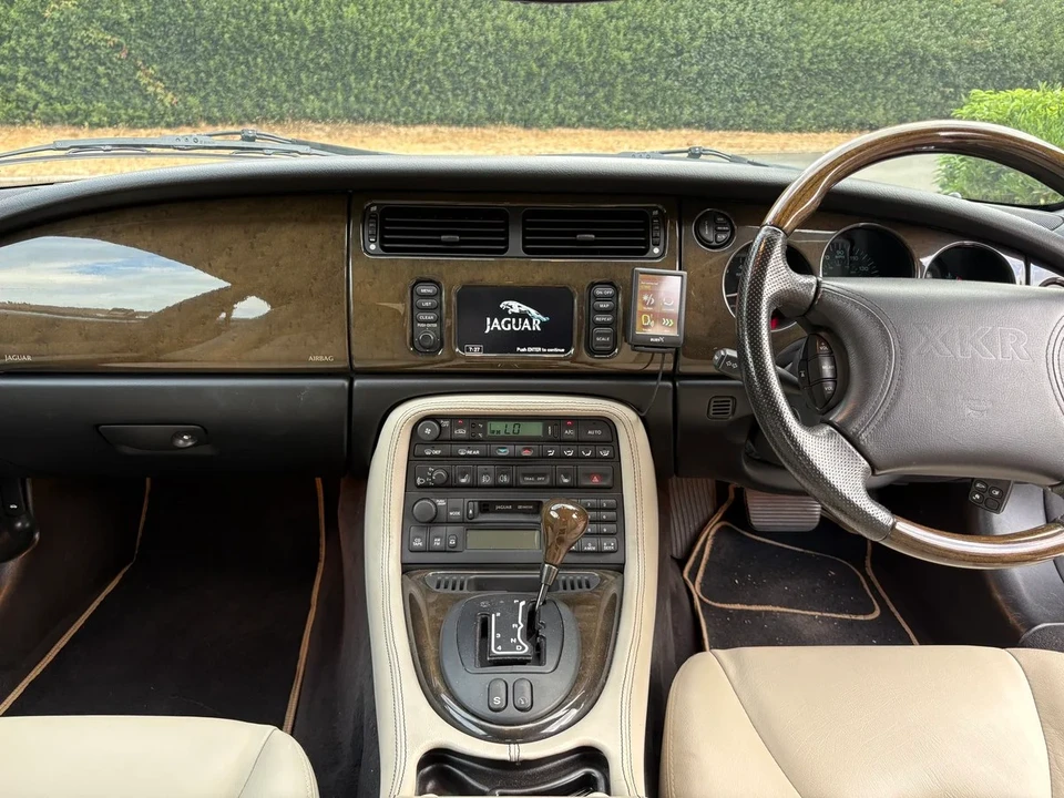 2000 Jaguar X100 XKR - Image 17 of 30