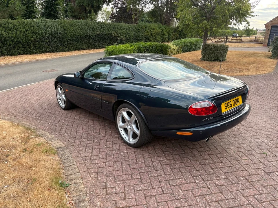 2000 Jaguar X100 XKR - Image 9 of 30