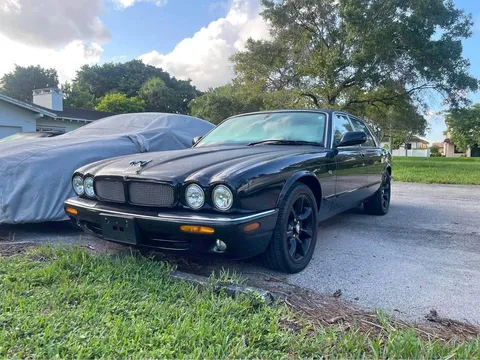 2000 Jaguar XJR