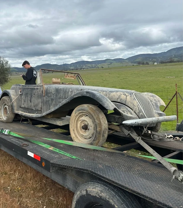 2000 Jaguar Replica - Image 2 of 7