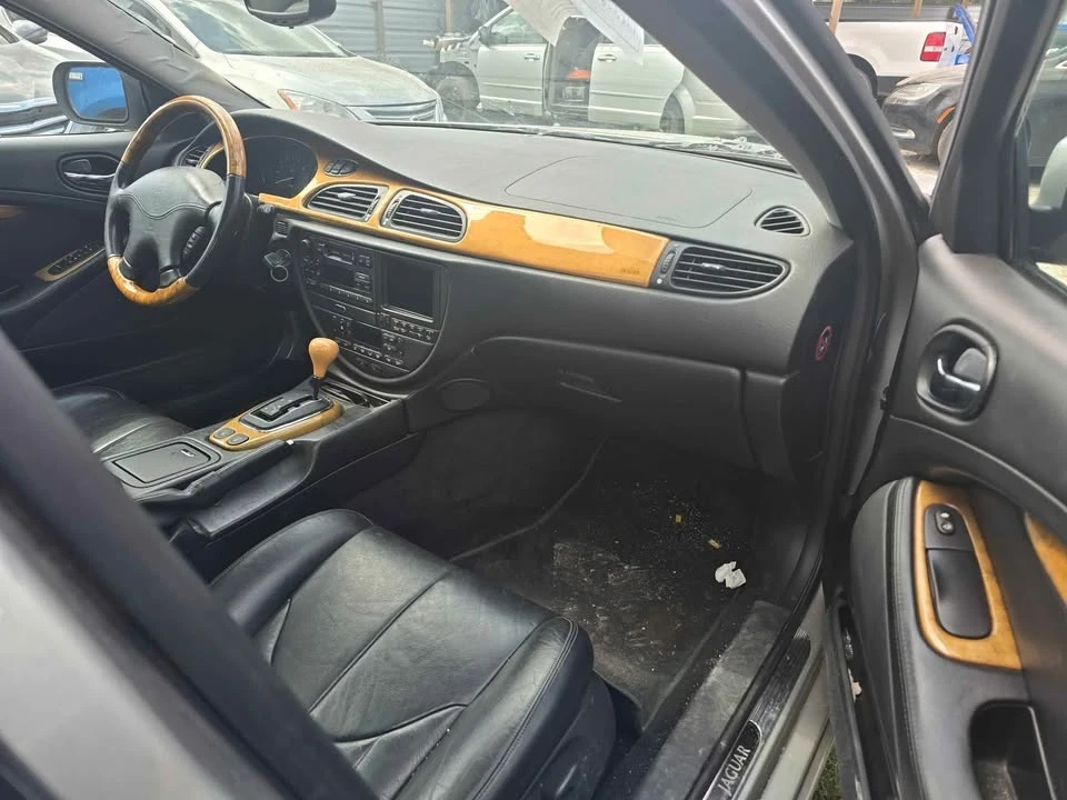 2000 Jaguar S-Type 2nd Gen - Image 3 of 5