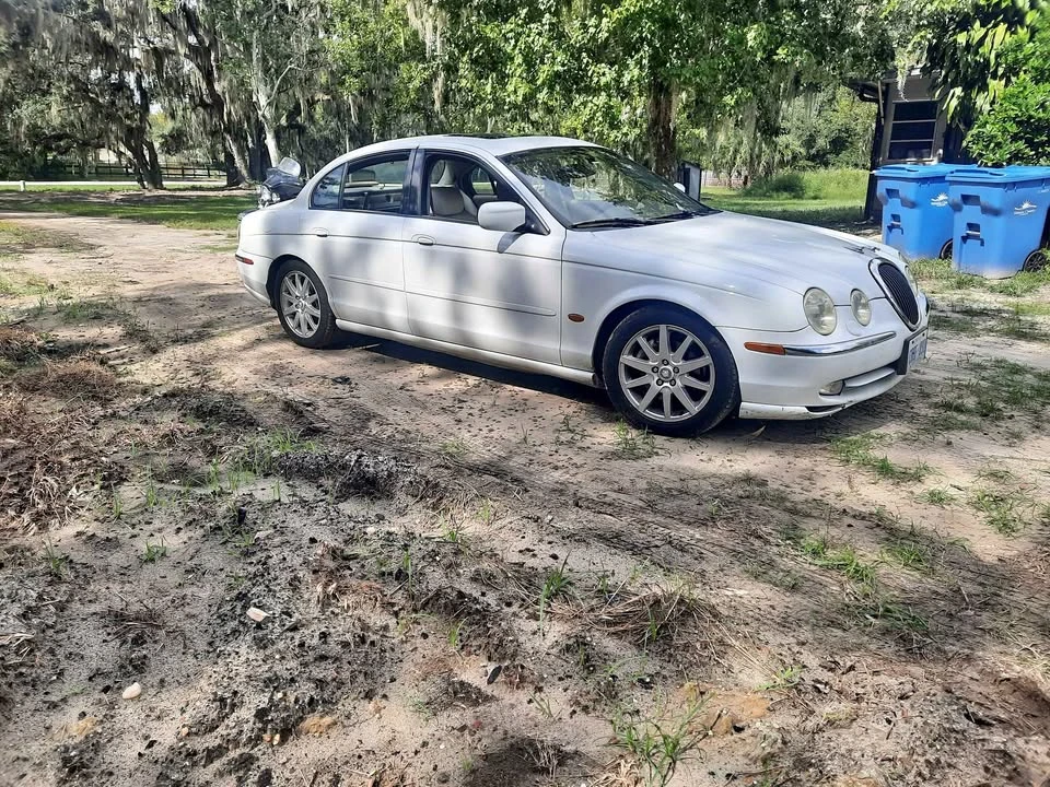 2000 Jaguar S-Type 2nd Gen - Image 1 of 2