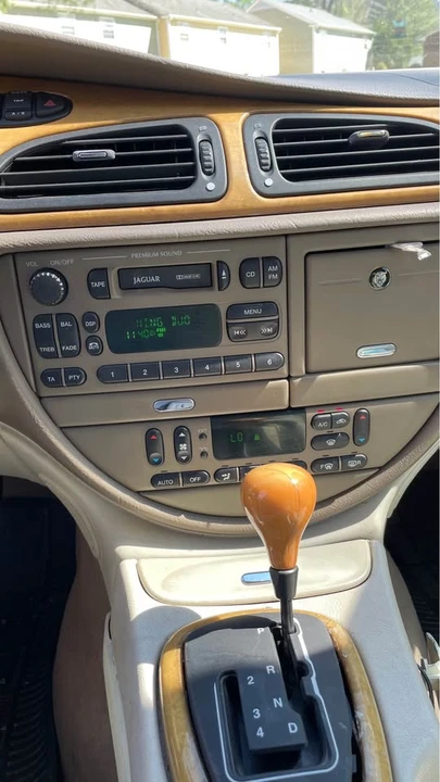 2000 Jaguar S-Type 2nd Gen - Image 13 of 15
