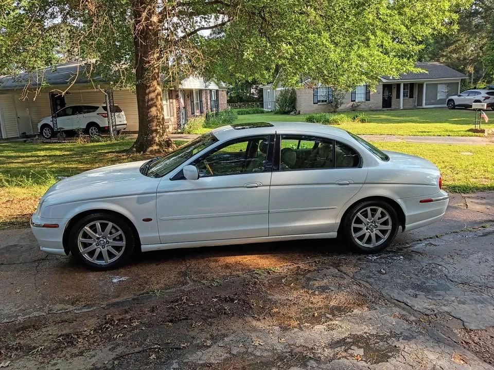 2000 Jaguar S-Type 2nd Gen - Image 2 of 10