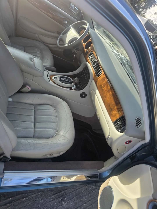 2000 Jaguar X308 XJ - Image 7 of 17