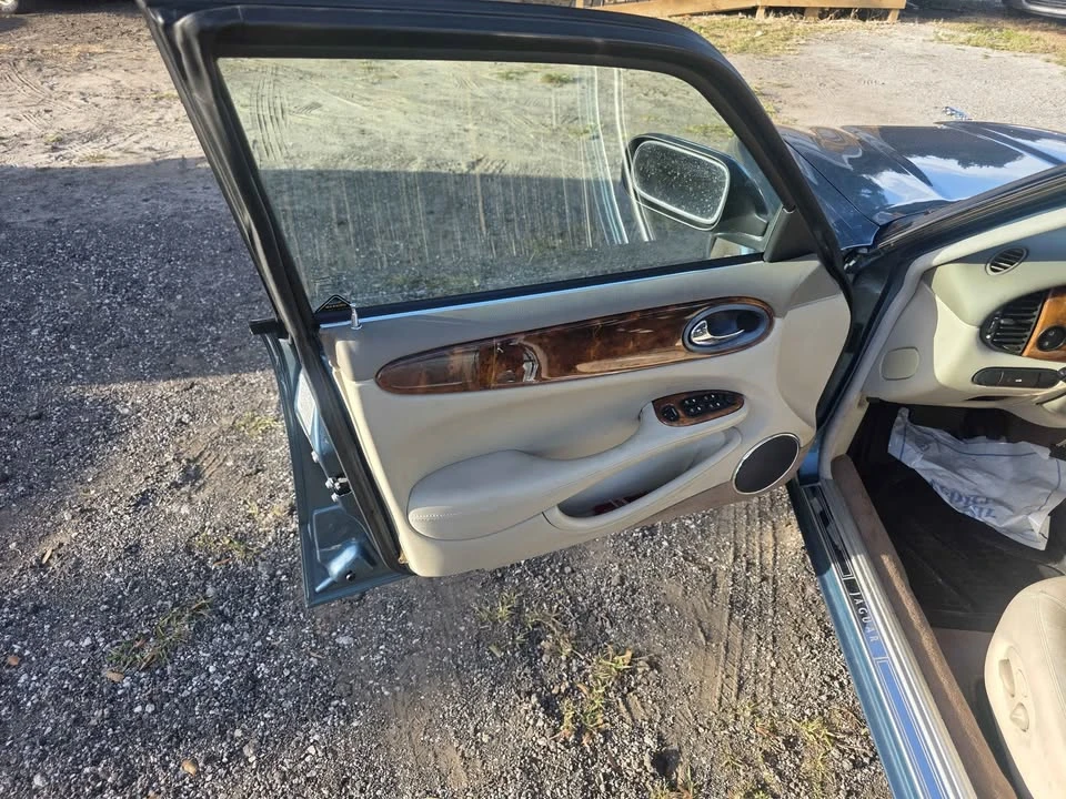 2000 Jaguar X308 XJ - Image 14 of 17