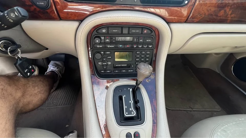 2000 Jaguar X308 XJ - Image 6 of 9