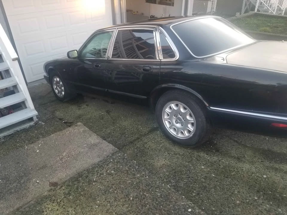 2000 Jaguar X308 XJ - Image 2 of 16