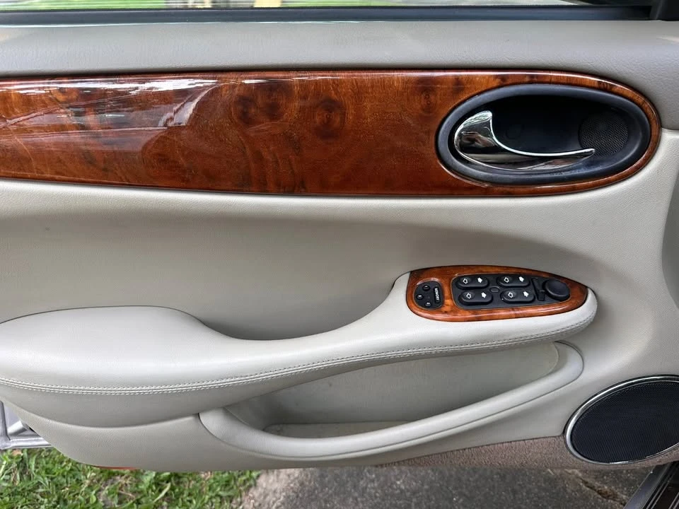 2000 Jaguar X308 XJ - Image 9 of 20