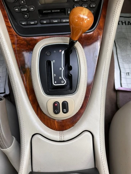 2000 Jaguar X308 XJ - Image 19 of 20