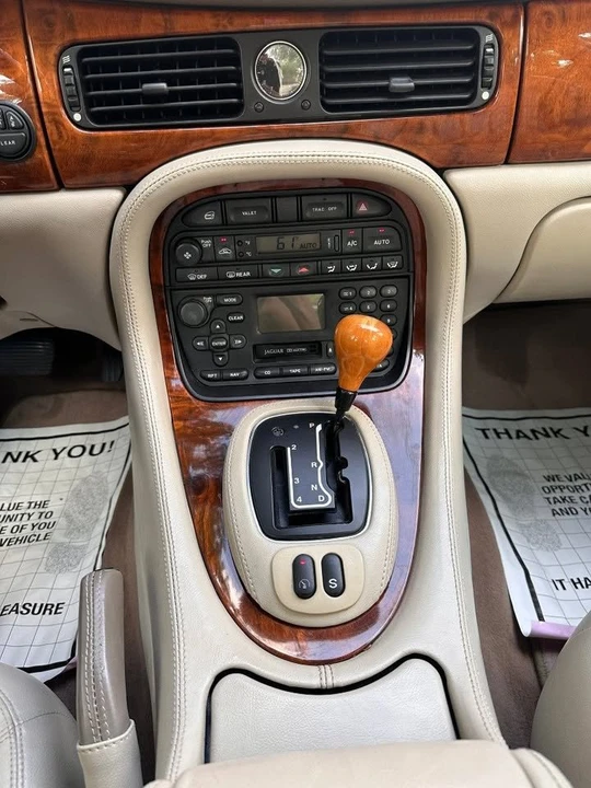 2000 Jaguar X308 XJ - Image 13 of 18