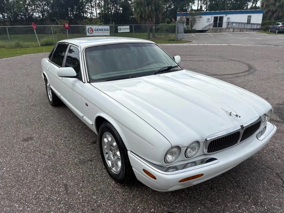 2000 Jaguar X308 XJ - Image 2 of 16