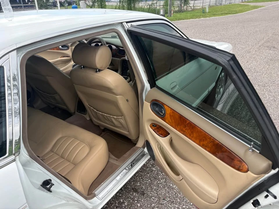 2000 Jaguar X308 XJ - Image 12 of 16