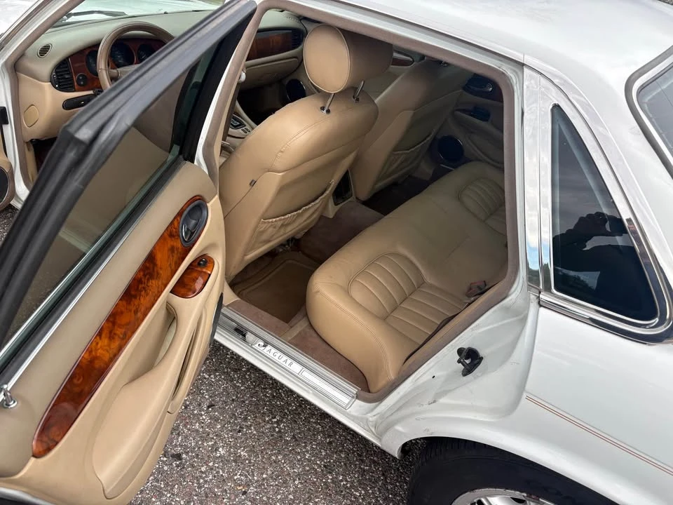 2000 Jaguar X308 XJ - Image 11 of 16