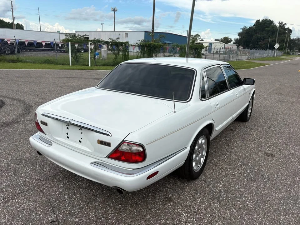 2000 Jaguar X308 XJ - Image 4 of 16