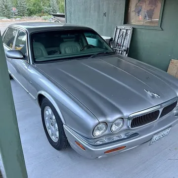 2000 Jaguar XJ8