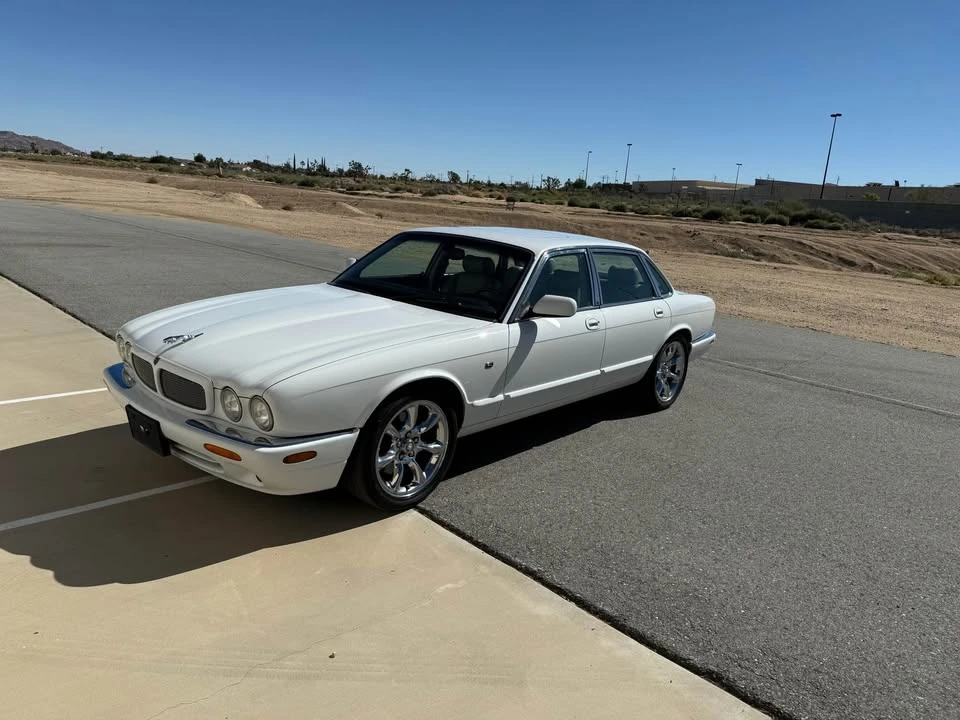 2000 Jaguar X308 XJR - Image 2 of 12