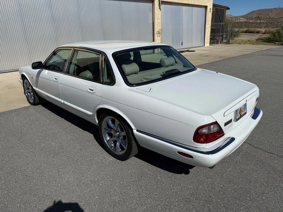 2000 Jaguar X308 XJR - Image 5 of 12