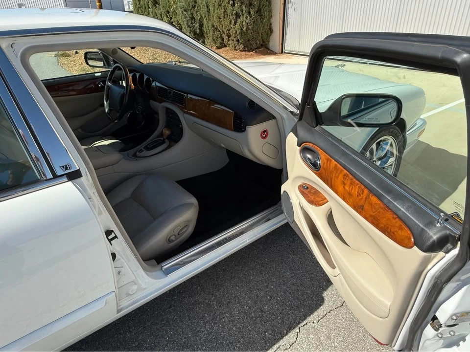 2000 Jaguar X308 XJR - Image 7 of 12