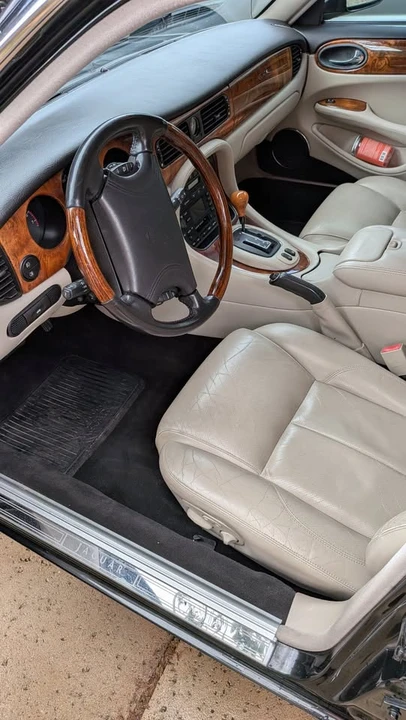 2000 Jaguar X308 XJR - Image 12 of 17