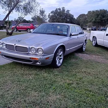 2000 Jaguar XJR