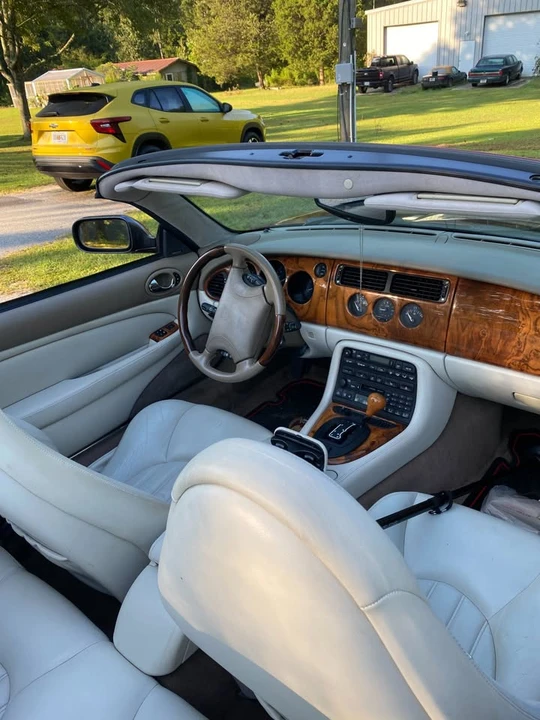 2000 Jaguar X100 XK8 - Image 3 of 10