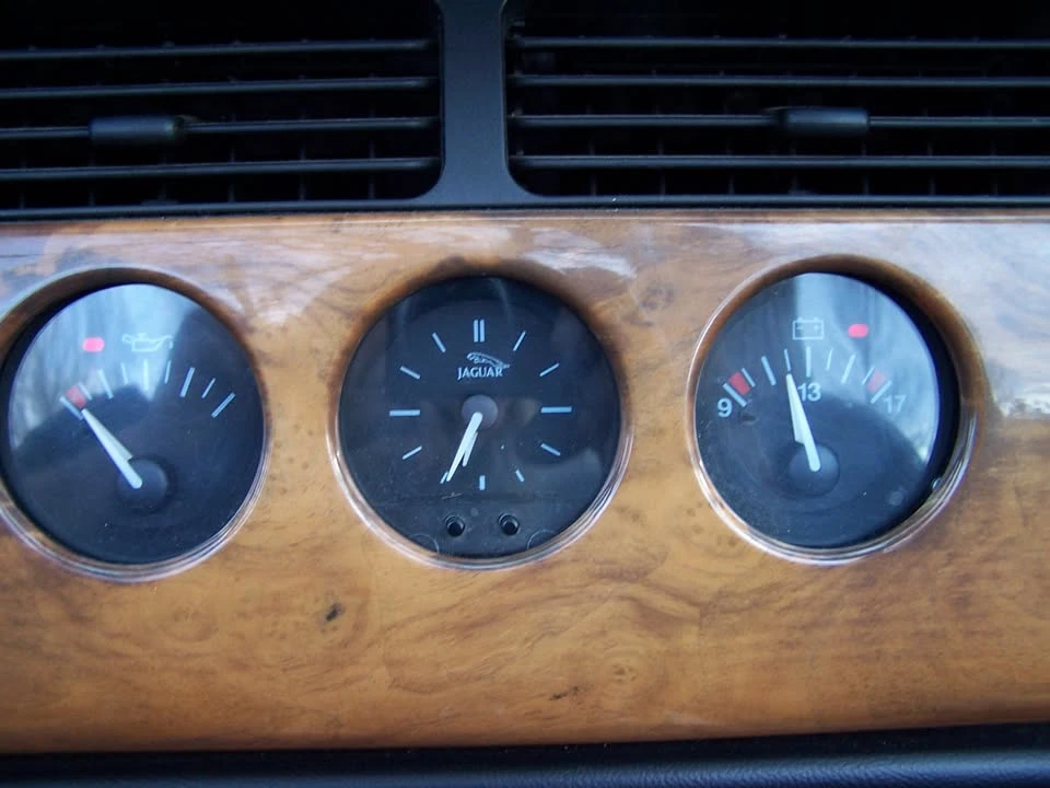 2000 Jaguar X100 XK8 - Image 10 of 20