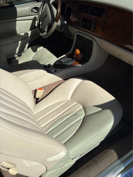 2000 Jaguar X100 XK8 - Image 4 of 10