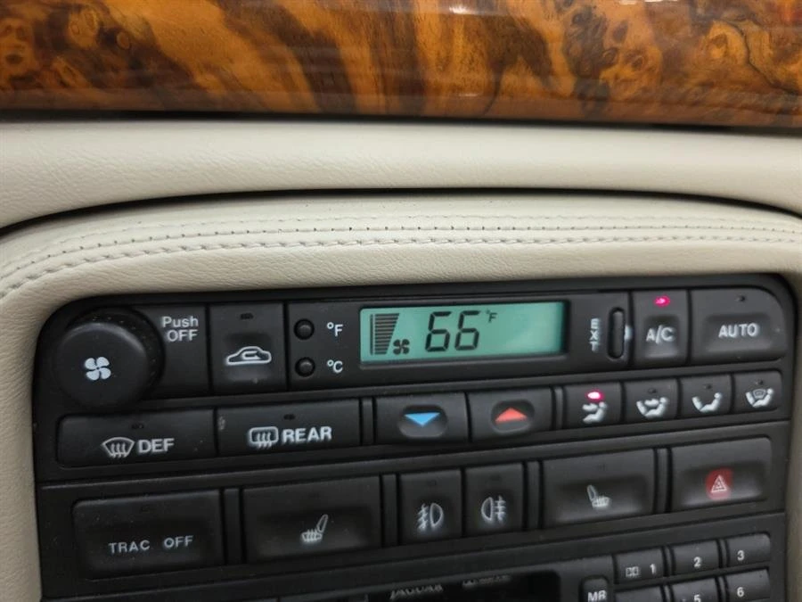2000 Jaguar X100 XK8 - Image 13 of 20