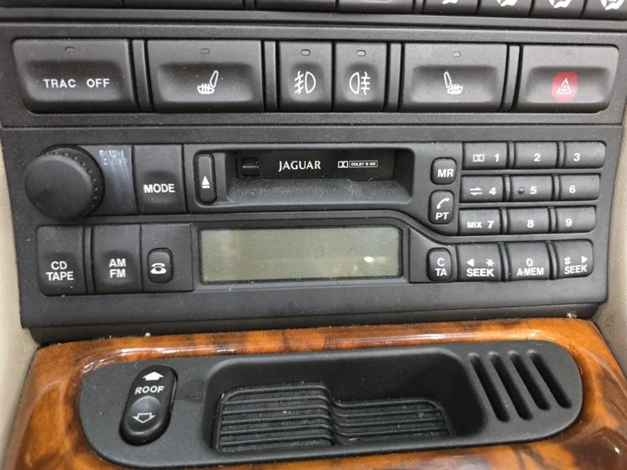 2000 Jaguar X100 XK8 - Image 14 of 20