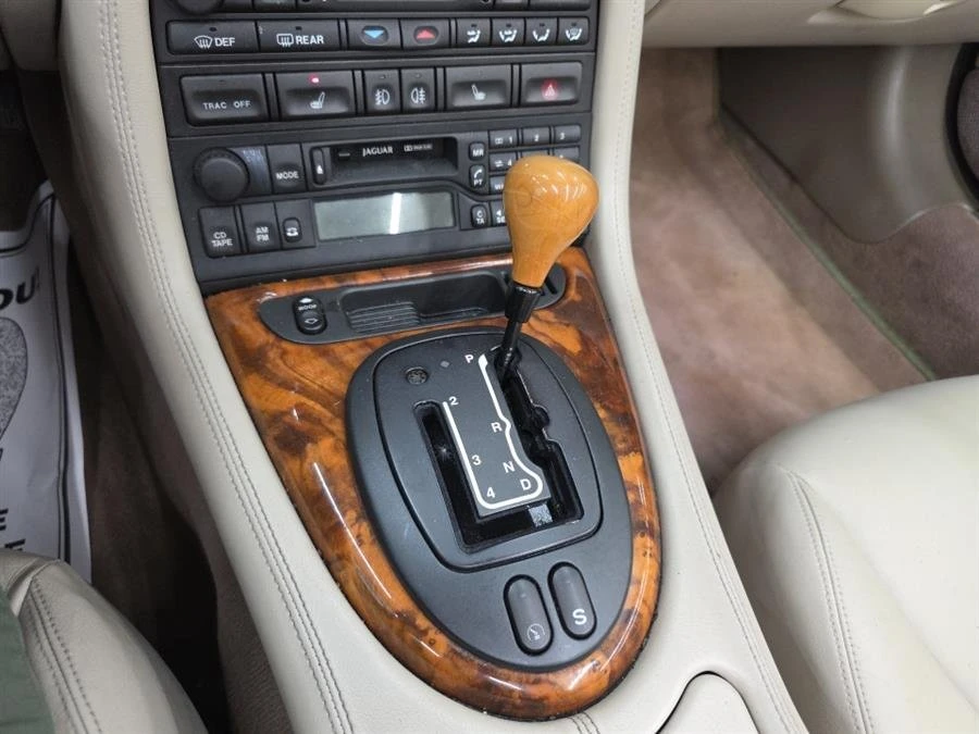 2000 Jaguar X100 XK8 - Image 16 of 20
