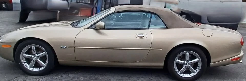2000 Jaguar X100 XK8 - Image 3 of 4
