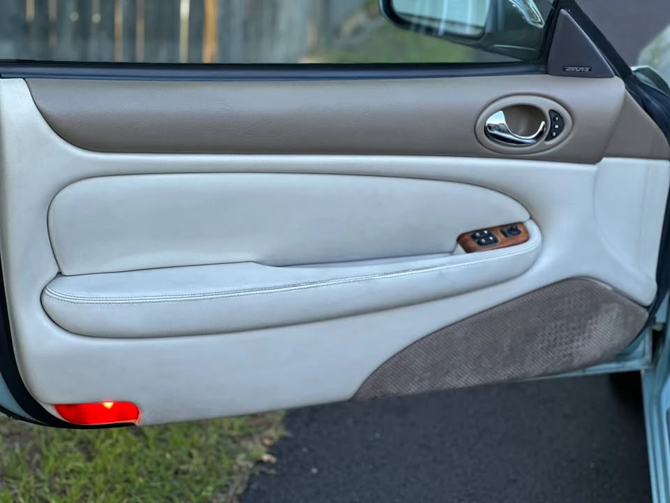 2000 Jaguar X100 XK8 - Image 7 of 9